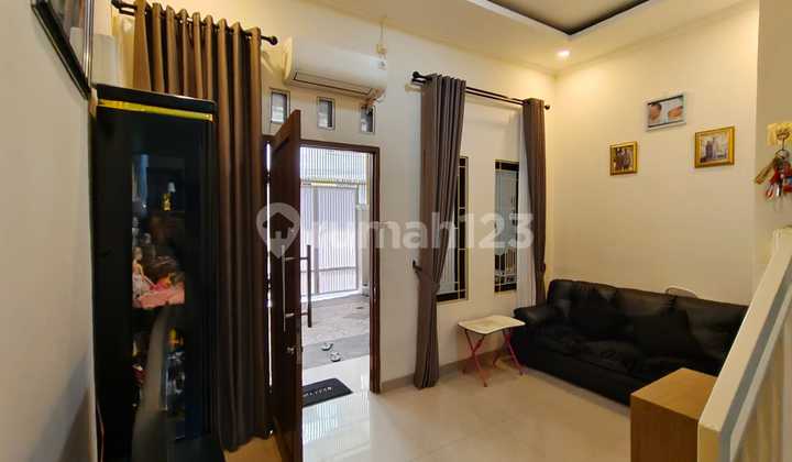 Turun Harga Jual Rugi Rumah Tanjung Duren 3 Lantai Cakep SHM