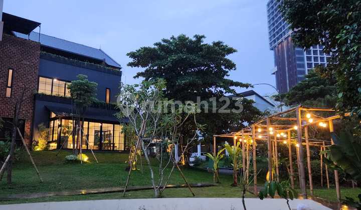 Dijual Cepat Rumah Rasa Villa 3 Lantai Di Delatinos Bsd City