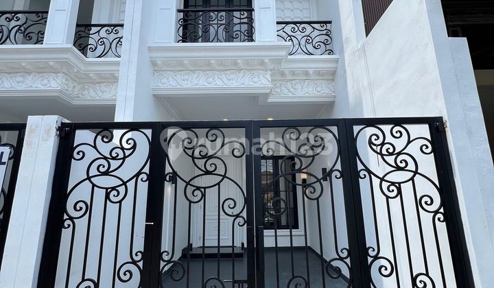 Rumah American Classic Super Gress Di Cengkareng Jakarta Barat