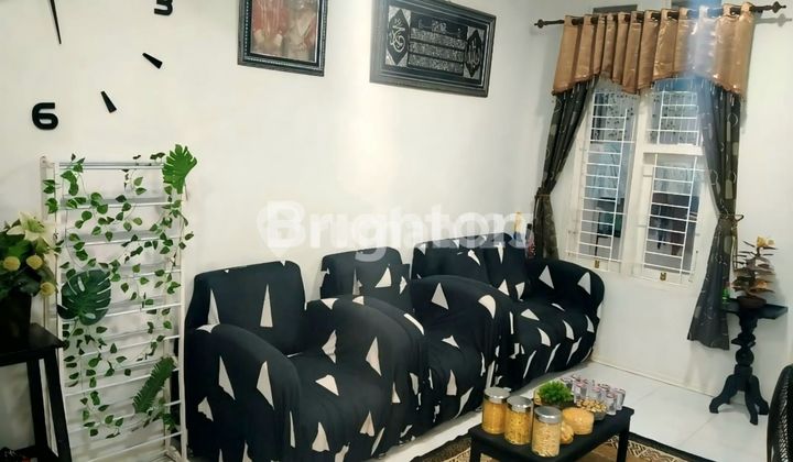 HUNIAN HOOK DI GRIYA ARTHA SEPATAN