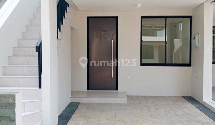 Rumah Golf Island Pik Cluster Piano 110JT NEGO Rumah Tiga Lantai 2