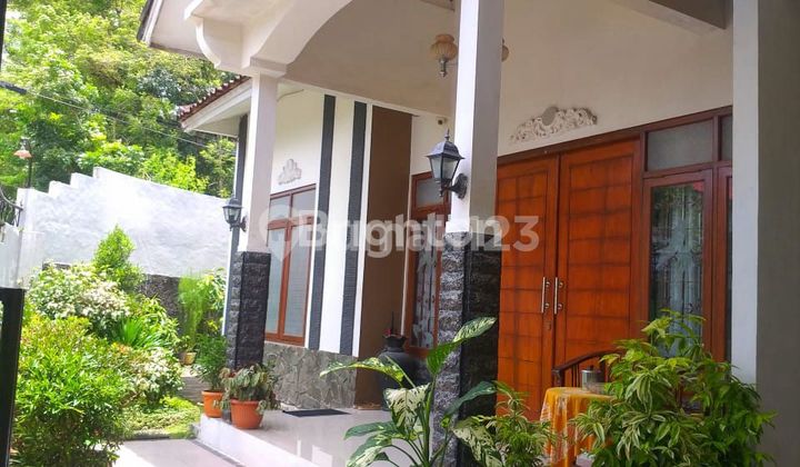 RUMAH CANTIK DEKAT KAMPUS UII