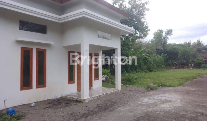 RUMAH BARU GRESSS DISAIN MODERN DI SENTOLO 200 METER DARI JALAN NASIONAL 2