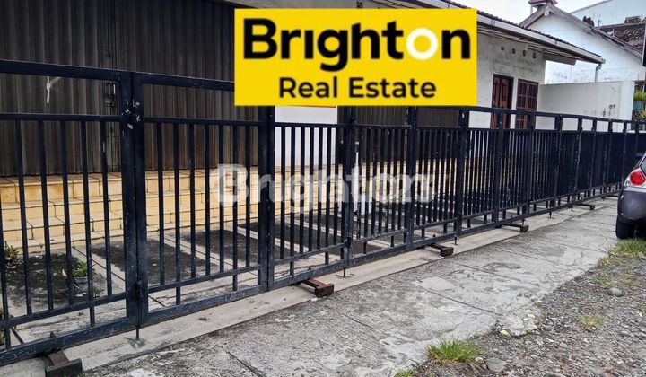 VINTAGE HOUSE ON GODEAN STREET 2