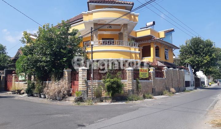 RUMAH MEGAH DI KOTA SOLO 1