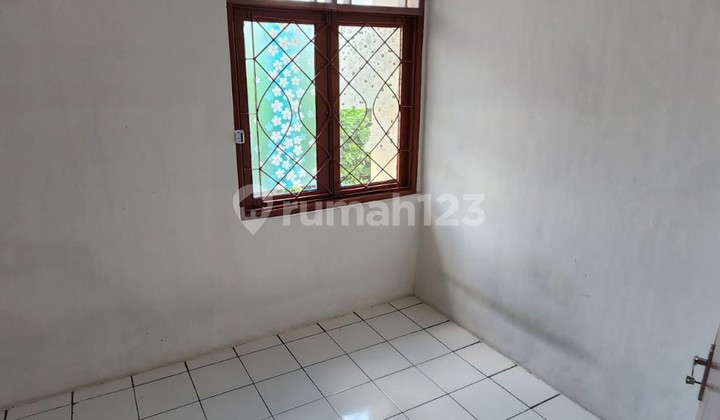 Neat house for rent, ready to occupy in Taman Palem Lestari. Neat house for rent, ready to occupy in Taman Palem Lestari.