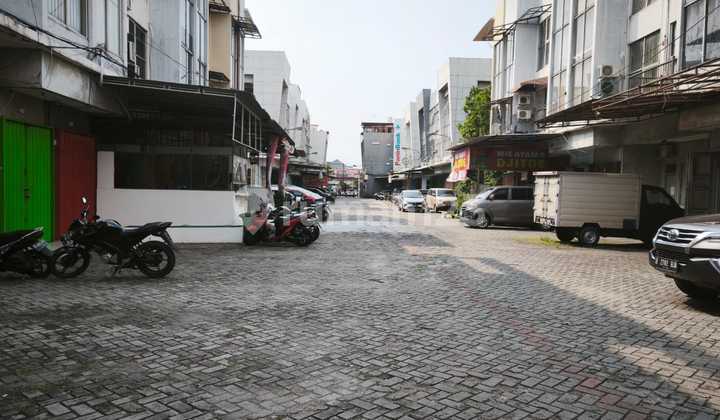 Ruko bagus siap pakai strategis di Kalideres, 0005 CrsSus 2