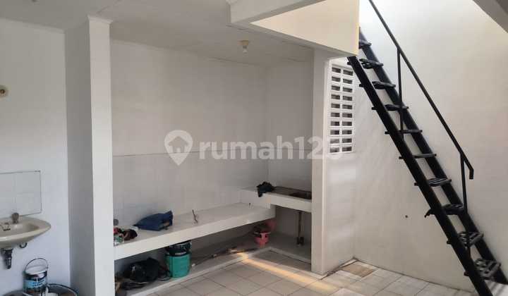 Rumah baru renov, rapi dan siap huni di Citra Garden 3 2