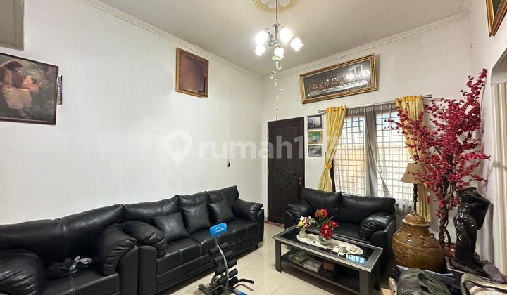 Rumah Rapih Bersih Siap Huni di Daerah Cengkareng, 0052 Erwmov 2