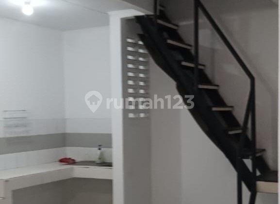 Rumah Rapih Siap Huni 1,5 Lantai di Citra Garden 5 2