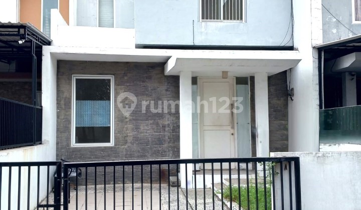Rumah bagus siap huni rapih di Taman Surya 5 1