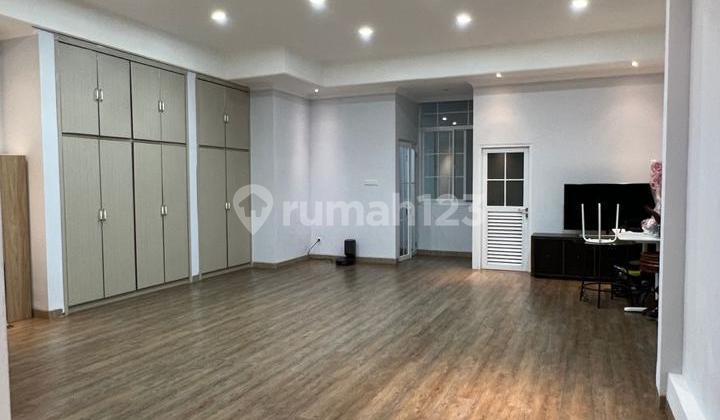 For sale, good condition house in Puri Botanical, West Jakarta 2