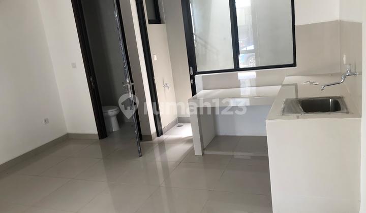 Cheapest 2-Story House in PIK2, Good Condition with SHM, Located at Jl. Raya Tj. Burung, Tj. Burung, Teluknaga District, Tangerang Regency, Banten, Teluk Naga 2