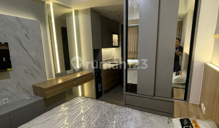 Disewakan Apartment Bagus Furnished Collins Boulevard Alam Sutera 2