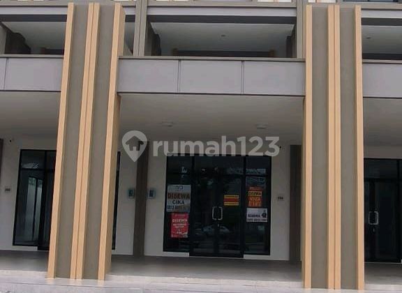 Disewakan Ruko Baru Hadap Jalan Il Lago Gading Serpong