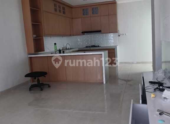 Disewakan Rumah Bagus Boston Village Gading Serpong 2
