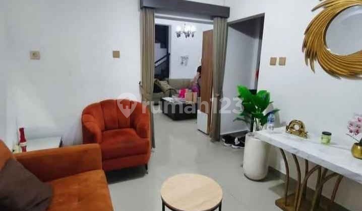 For Sale: 2-Story House, Well-Maintained and Move-In Ready 2