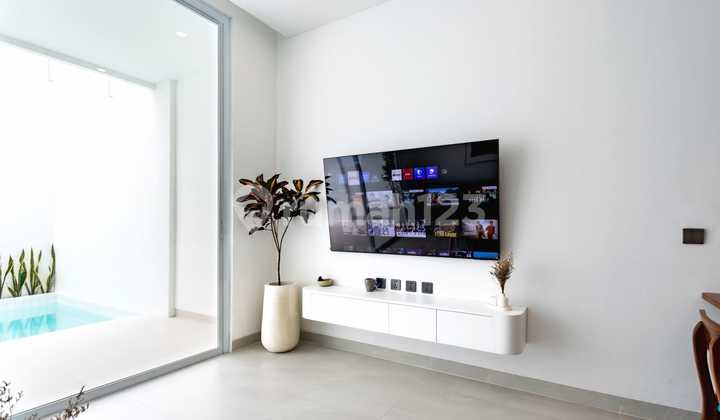 Dijual Townhouse Minimalis 2Br di Seminyak Prime Hanya 2 Menit ke Pantai 2