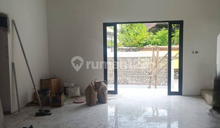 Di Jual Rumah Baru Lantai 2 Minimalis Modern dan Siap Huni