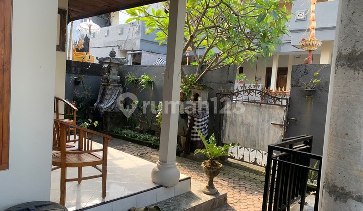 Di jual rumah 1 lantai Masih tearwat bai & siap huni Lokasi jl gatsu tengah VI Denpasar utara bali