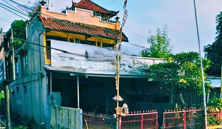 Di Jual Ruko 2 lantai Masih terawat baik dan siap huni Lokasi jl utama Gatsu Timur Denpasar Bali