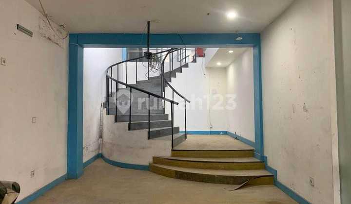Leasehold Rumah Ex Hostel Jalan Kunti Seminyak 2