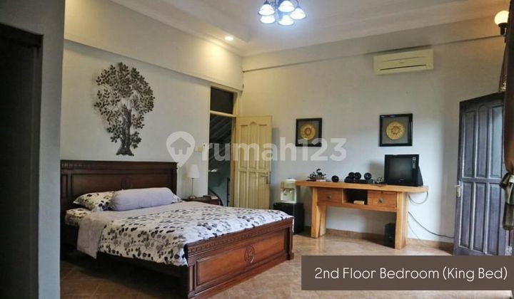 Dijual rumah 2 lantai full furnished lokasi kerobokan jalan semer Dijual rumah 2 lantai full furnished lokasi kerobokan jalan semer