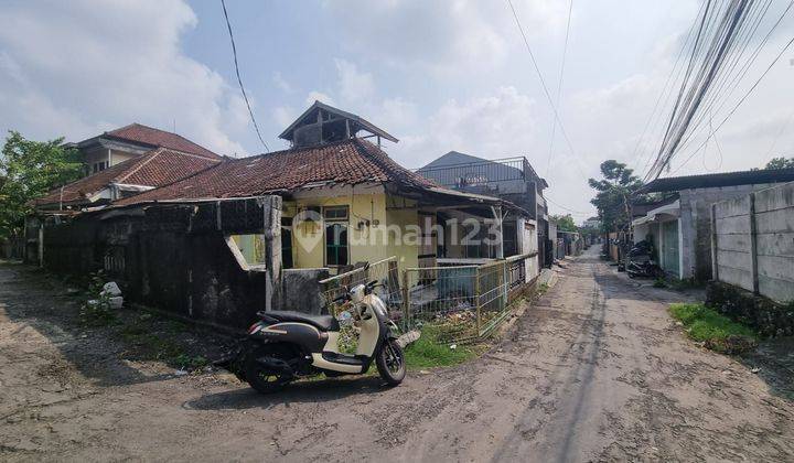 For sale old house including land location Tangkuban Perahu Padangsambian 2