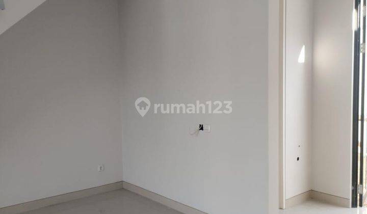 Disewakan Rumah Citraland Driyorejo Hadap Utara  1