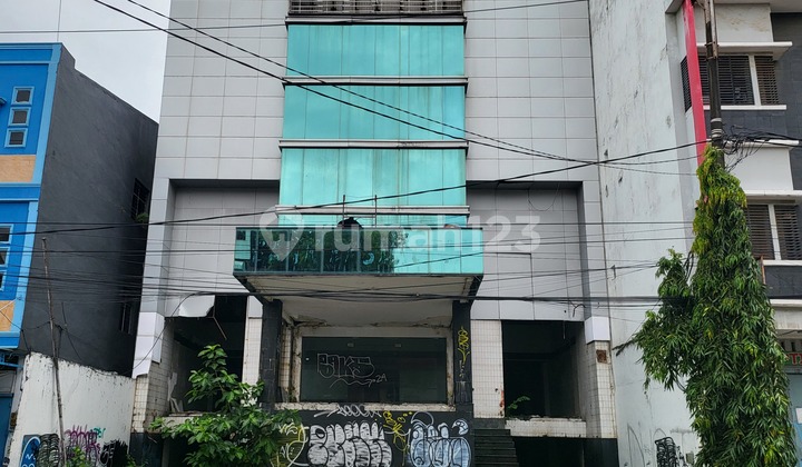 Gedung 5 Lantai Didaerah Pecinan Makassar Gedung 5 Lantai Didaerah Pecinan Makassar