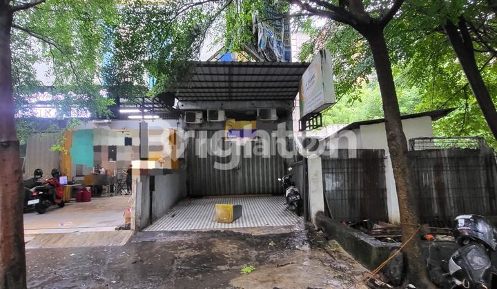 Ruko 3 Lantai di Pusat Bisnis 1