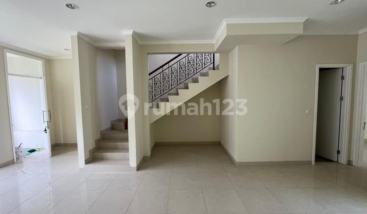 Rumah Cantik 2 Lantai.di Jade Residence 2