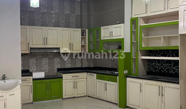 3-Story House on Prof Abdulrahman Basalamah