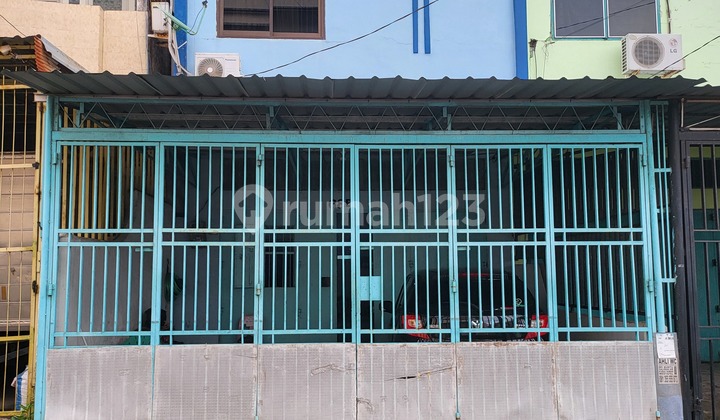 Strategic 2-Story Shop House in Poso River 2