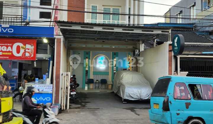 Ruko 2,5 Lantai Klinik Kecantikan Di Andi Tonro