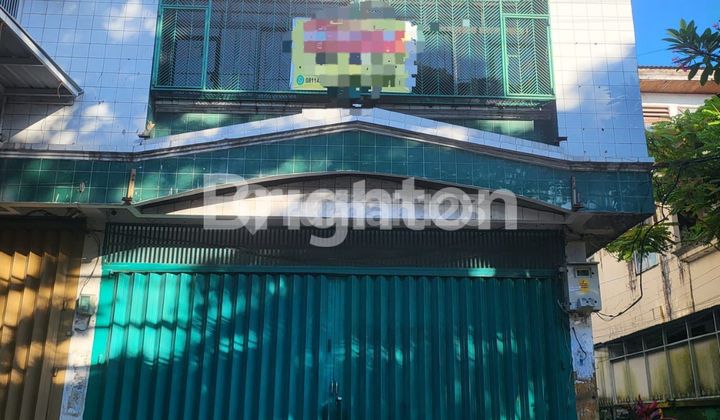 3-Storey Shop House in the city center 2