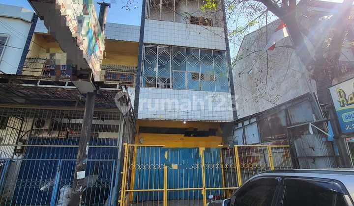 3-Story Shophouse in Sungai Sadang 3-Story Shophouse in Sungai Sadang