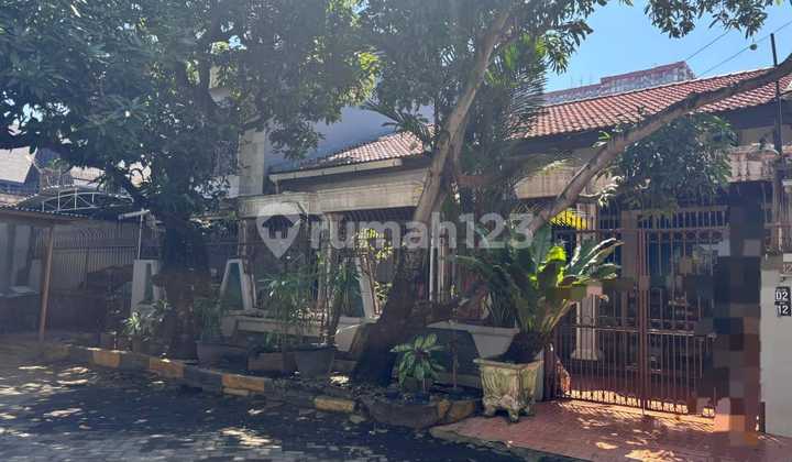Two-Story Corner House in Panakkukang Mas 1