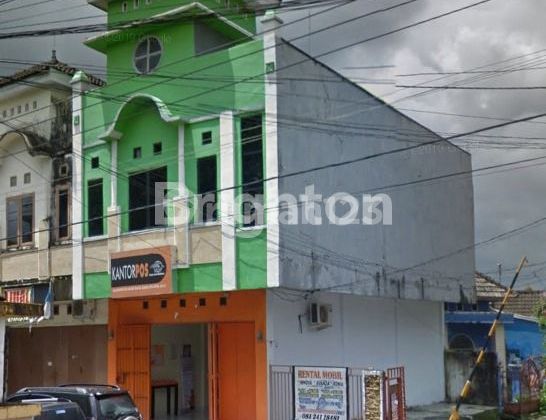 Two-Story Shop House Hook in Gowa 2