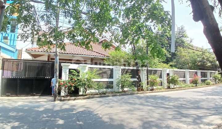 Rumah + Paviliun di Faisal Raya