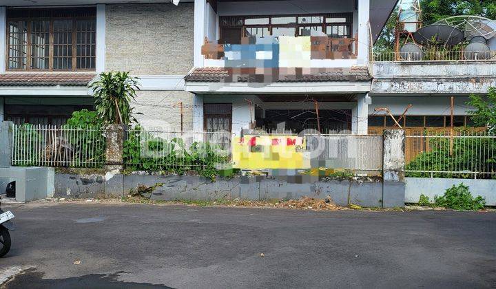 Rumah Luas di kawasan Elite 1