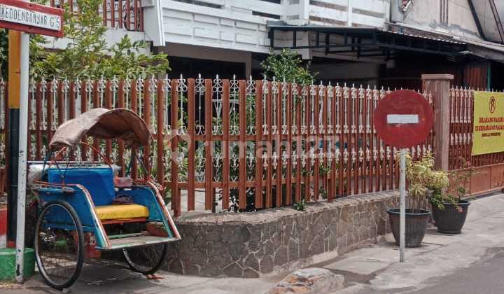 Dijual Rumah Induk dan Kost di Jl. Kedunganyar Pusat kota, Dekat Tunjungan Plaza, Kedungdoro, Arjuno 1