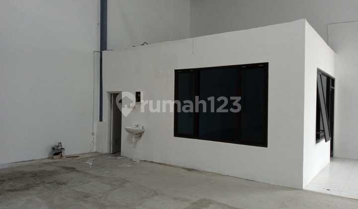 Warehouse for rent on Kenjeran Street, near MERR, Galaxy Mall, Suramadu, Kalijudan, Sutorejo, East Surabaya.