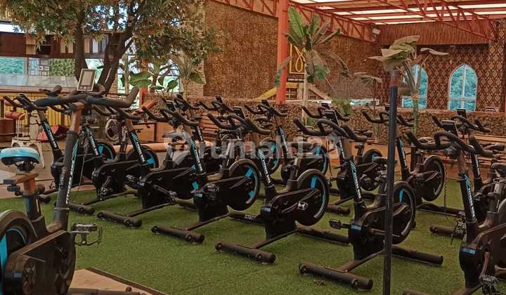 F O R S A L E 4.5-Story House and Building on Raya Manyar, near Ngagel Jaya Selatan, Nginden, Barata J style, Bratang, East Surabaya F O R S A L E 4.5-Story House and Building on Raya Manyar, near Ngagel Jaya Selatan, Nginden, Barata J style, Bratang, East Surabaya