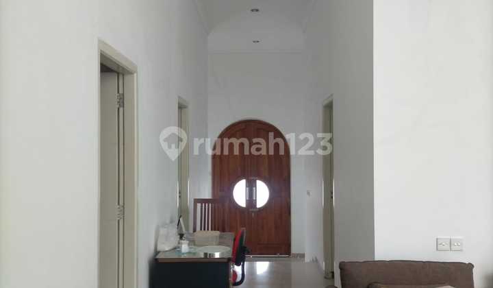 DIJUAL Rumah 2 lantai Siap Huni di Petemon + Furnish, di Surabaya Pusat 2