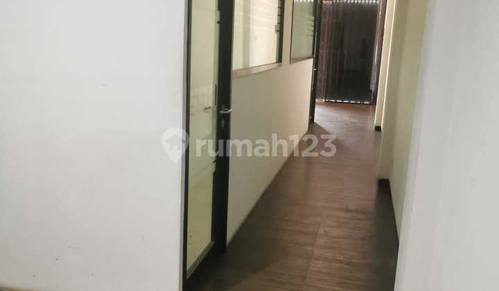 Disewakan Ruang Usaha Per Lantai di Tengah Kota Surabaya Pusat Residen Sudirman