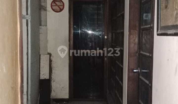 F O R S A L E 4.5-Story House and Building on Raya Manyar, near Ngagel Jaya Selatan, Nginden, Barata J style, Bratang, East Surabaya F O R S A L E 4.5-Story House and Building on Raya Manyar, near Ngagel Jaya Selatan, Nginden, Barata J style, Bratang, East Surabaya