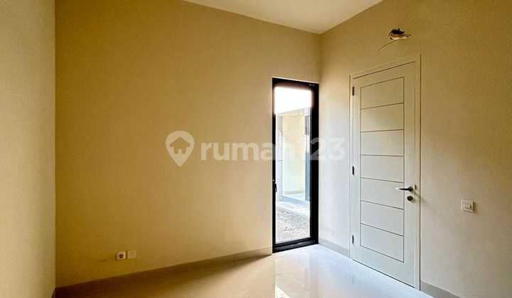 Dijual Rumah Bagus Unfurnish Sertifikat SHM di Kebayoran Baru 2