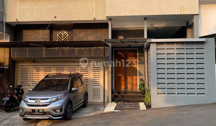 Disewakan Rumah Town House Exclusive Bagus Dengan Furnish di Jeruk Purut Ampera 2