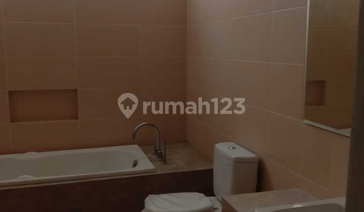 Rumah Sewa Mewah Full Furnished di Perumahan Elite Citrasun Garden Bukitsari Semarang Selatan 2